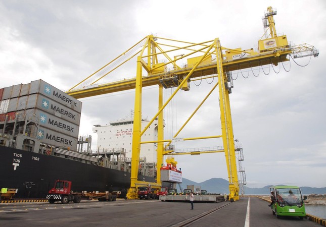 There should be preferential policies to support logistics businesses on the East-West Economic Corridor route